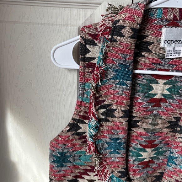 Capezio vintage Multicolor southwestern Tribal Aztec Pattern women’s small Vest - Picture 4 of 8